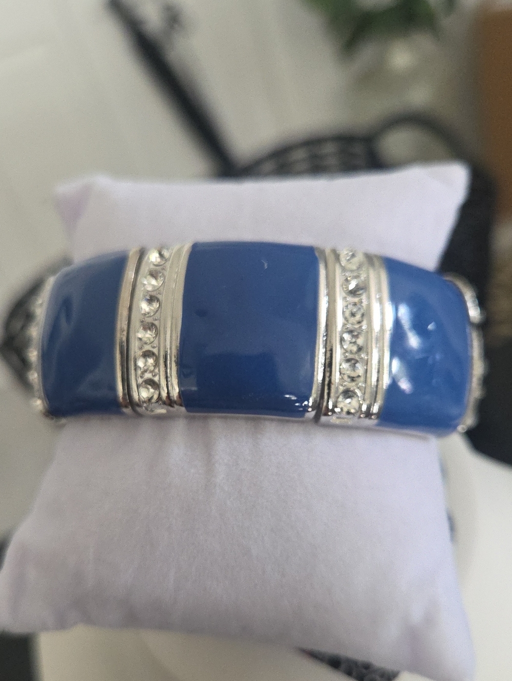 Paparazzi Colorful Cameo Blue Bracelet NWT